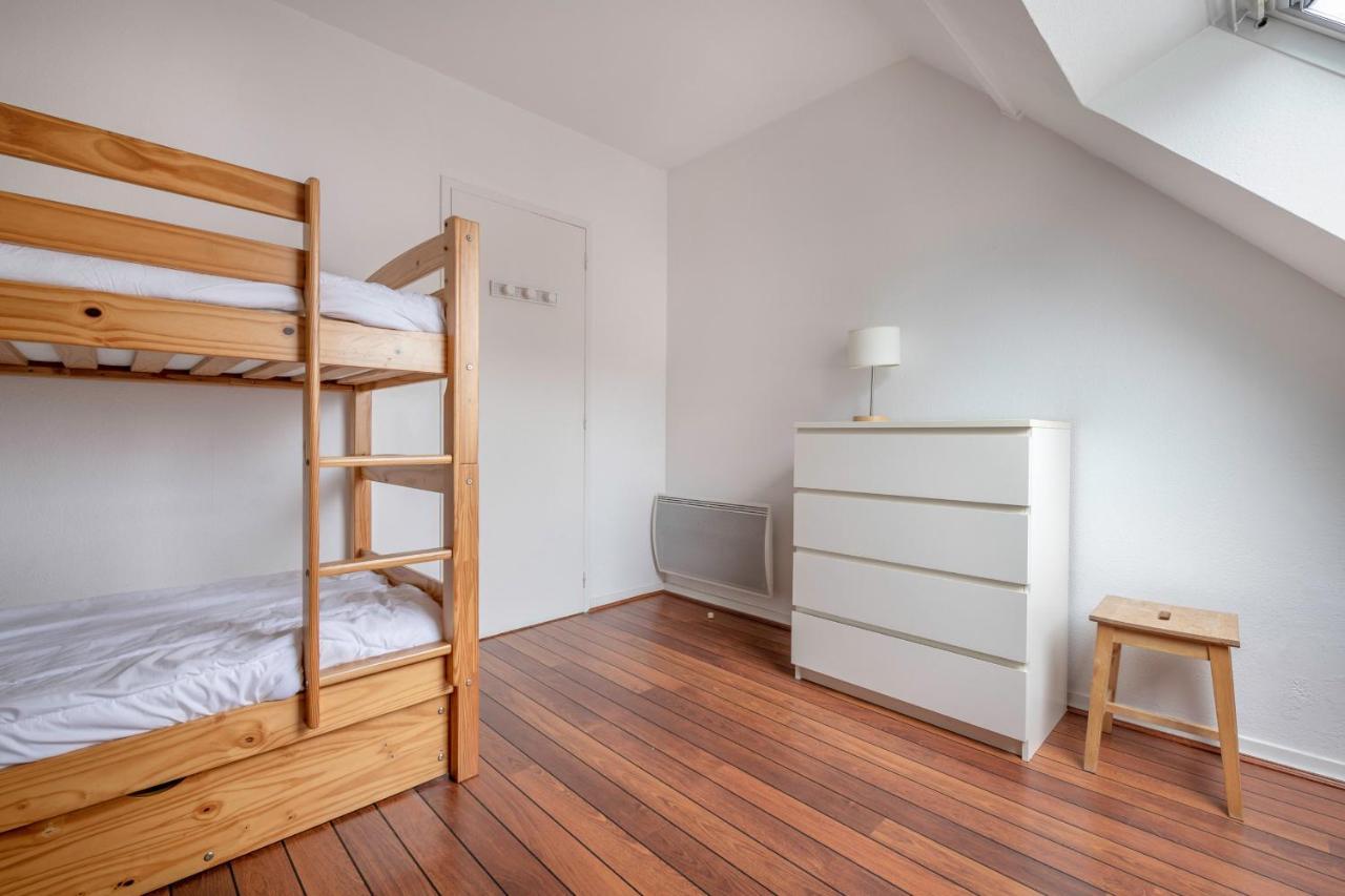 Un Au Milieu Des De Appartement *